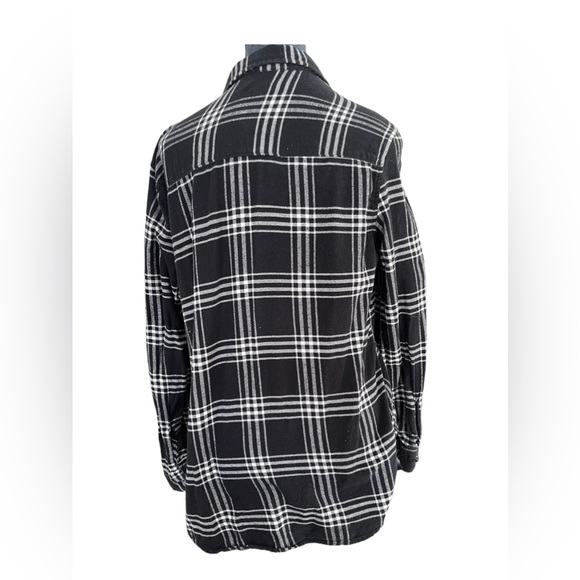 Hollister. Women’s L. Flannel. Black and white. - Picture 2 of 5